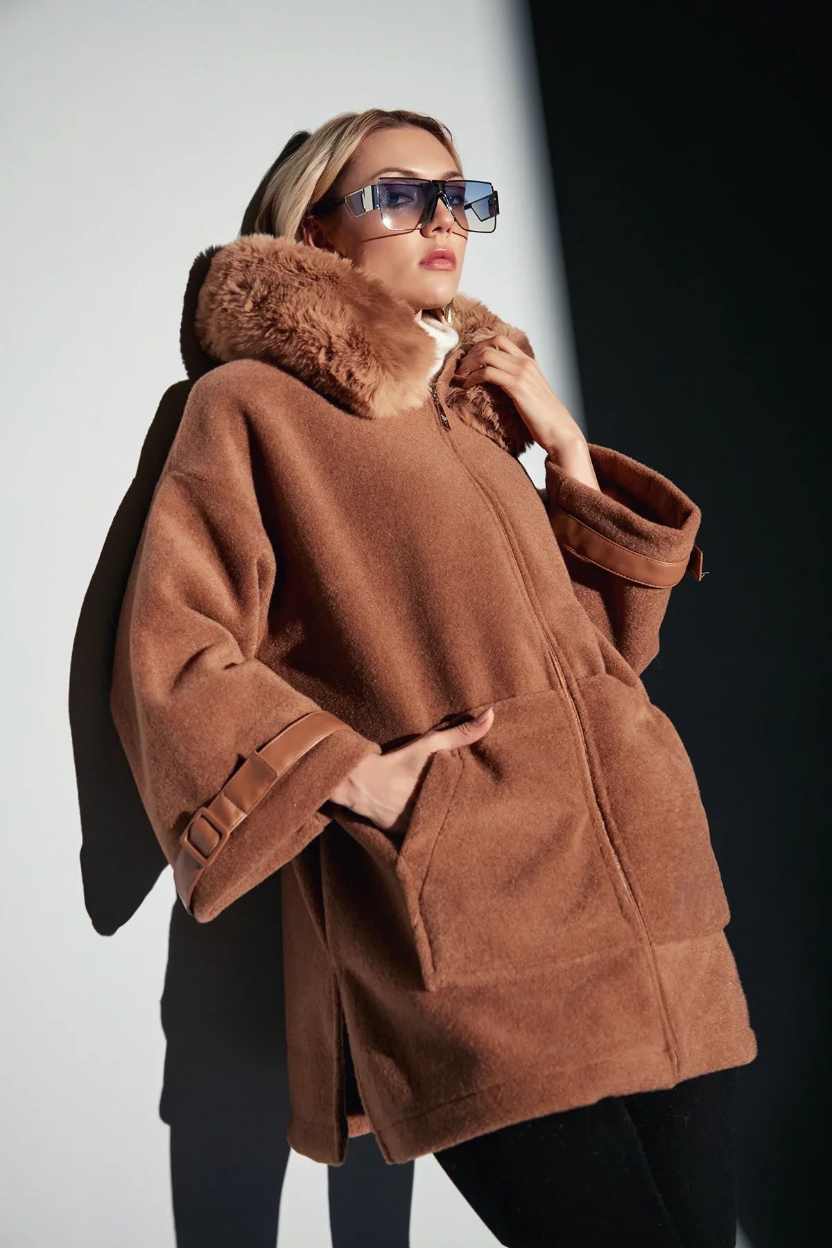 DERİ AKSESUARLI CASHMERE KABAN - TABA
