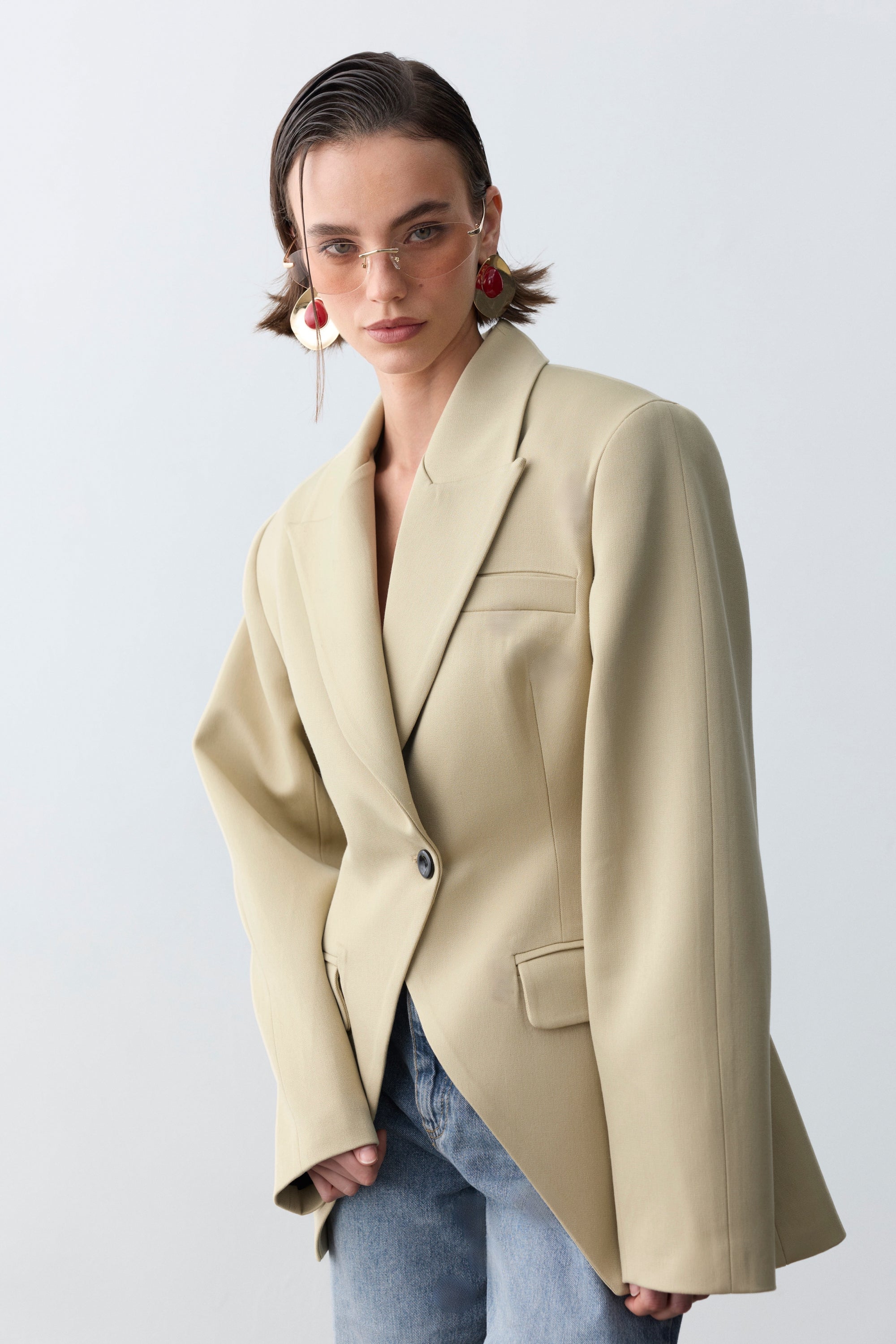 Gia Vatkalı Bel Vurgulu Ceket-Bej