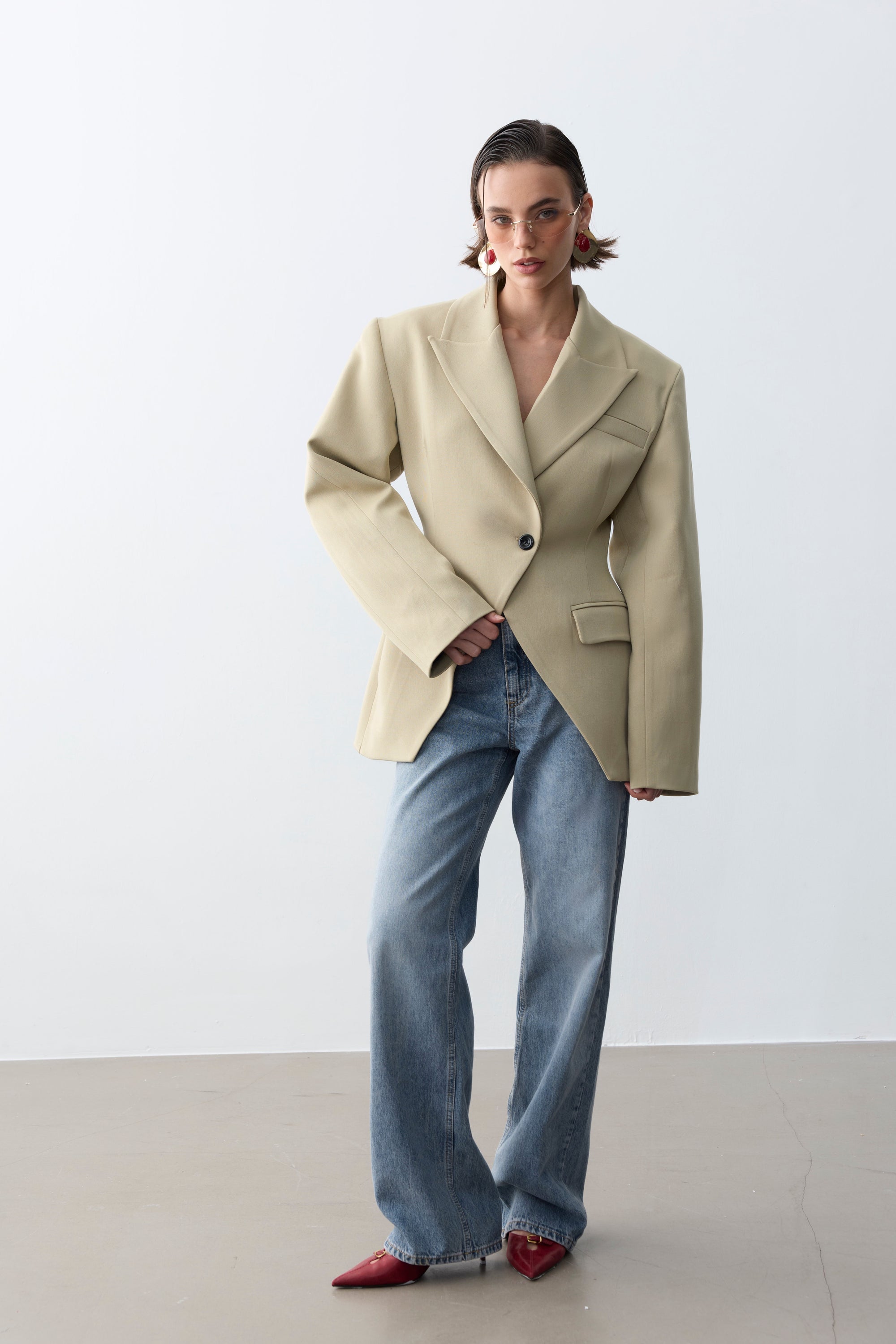 Gia Vatkalı Bel Vurgulu Ceket-Bej